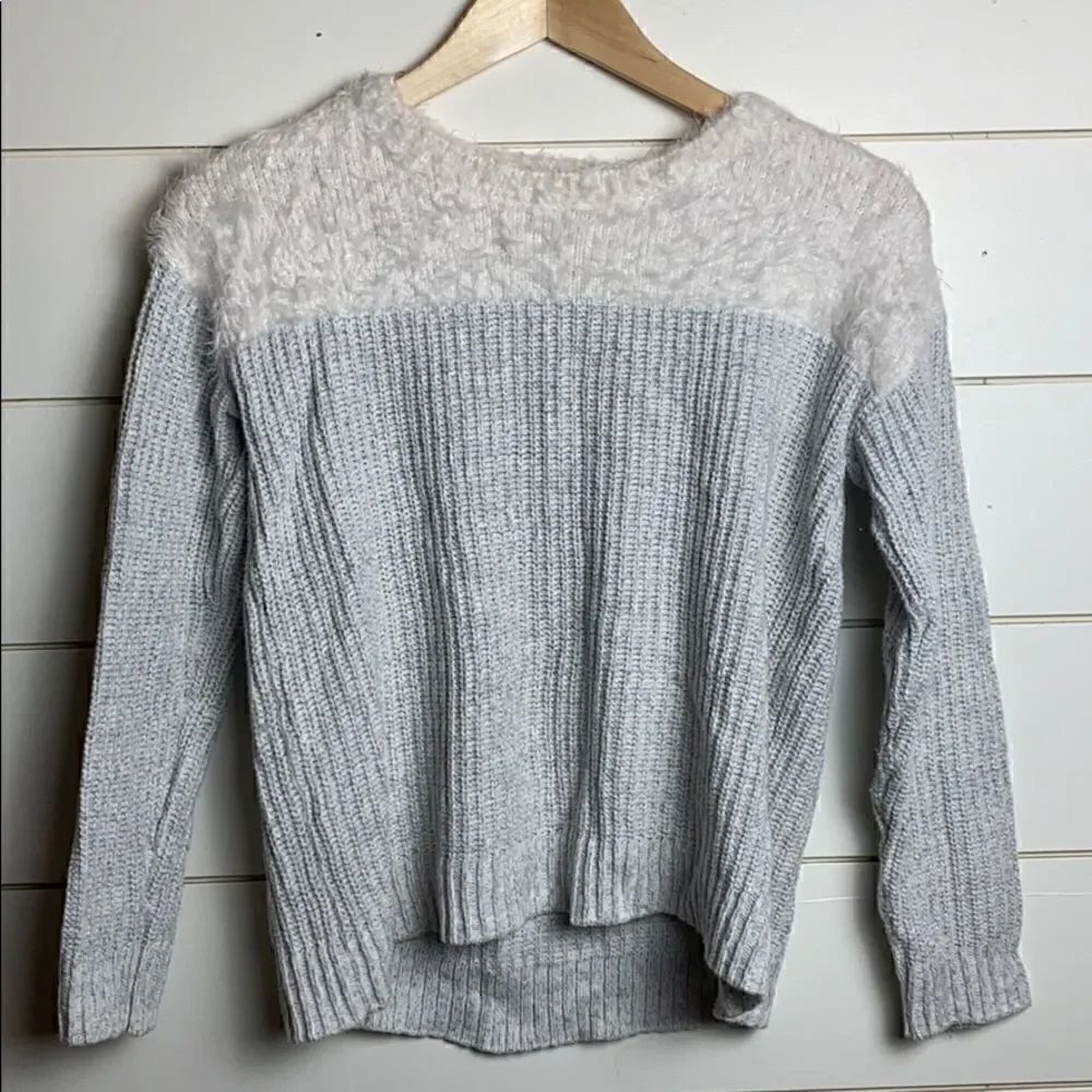 Vince Camuto | Fuzzy Eyelash Crop Sweater | XS